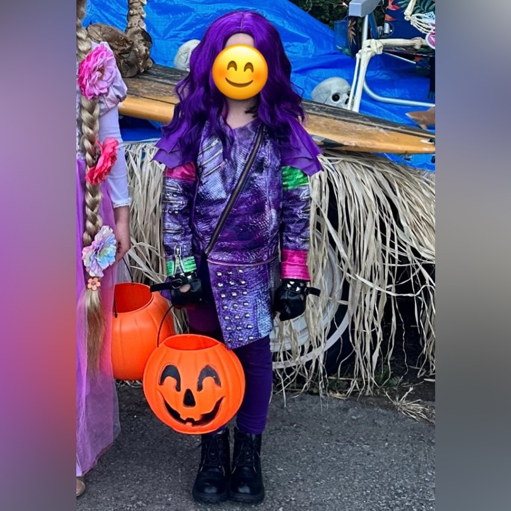 Mal Descendants Halloween costume